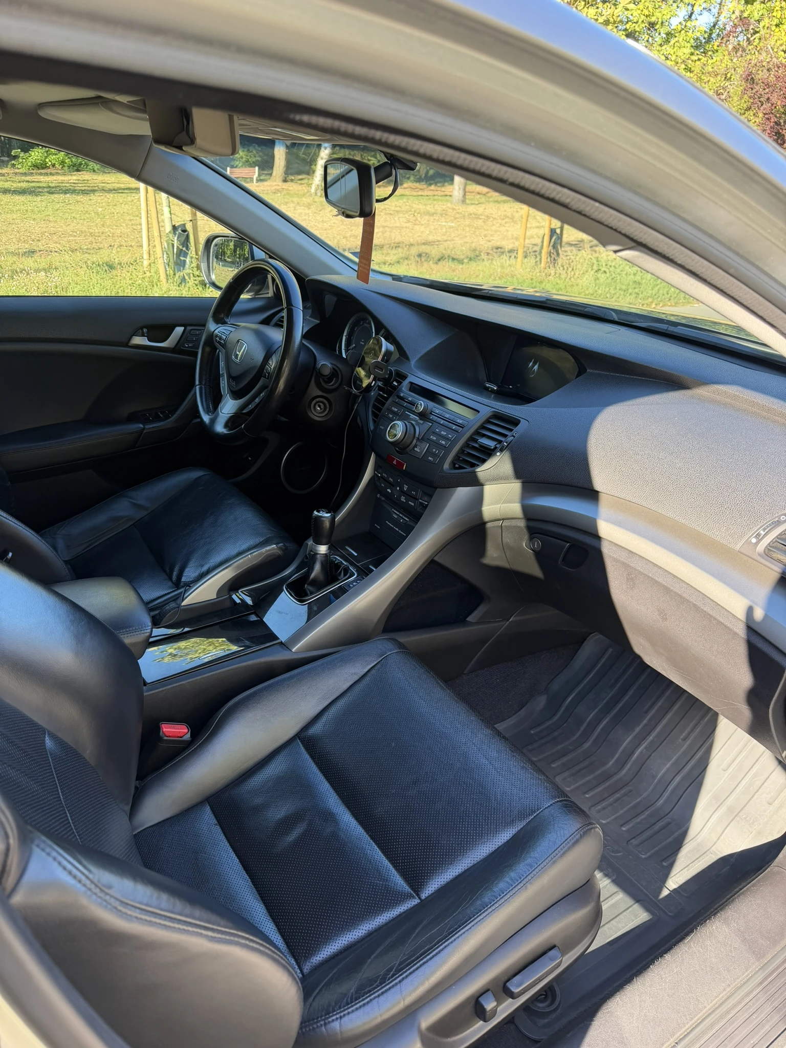 Honda Accord VIII 2.2 i-DTEC, снимка 8 - Автомобили и джипове - 56248042