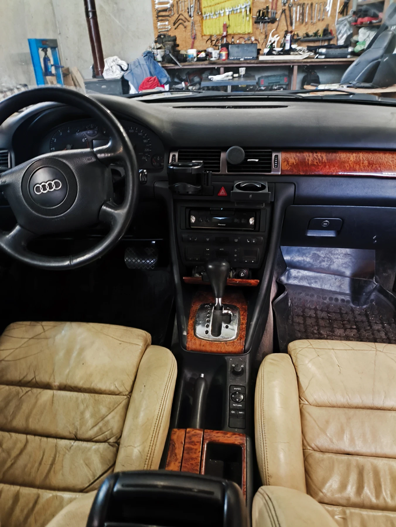 Audi A6, снимка 8 - Автомобили и джипове - 56494558
