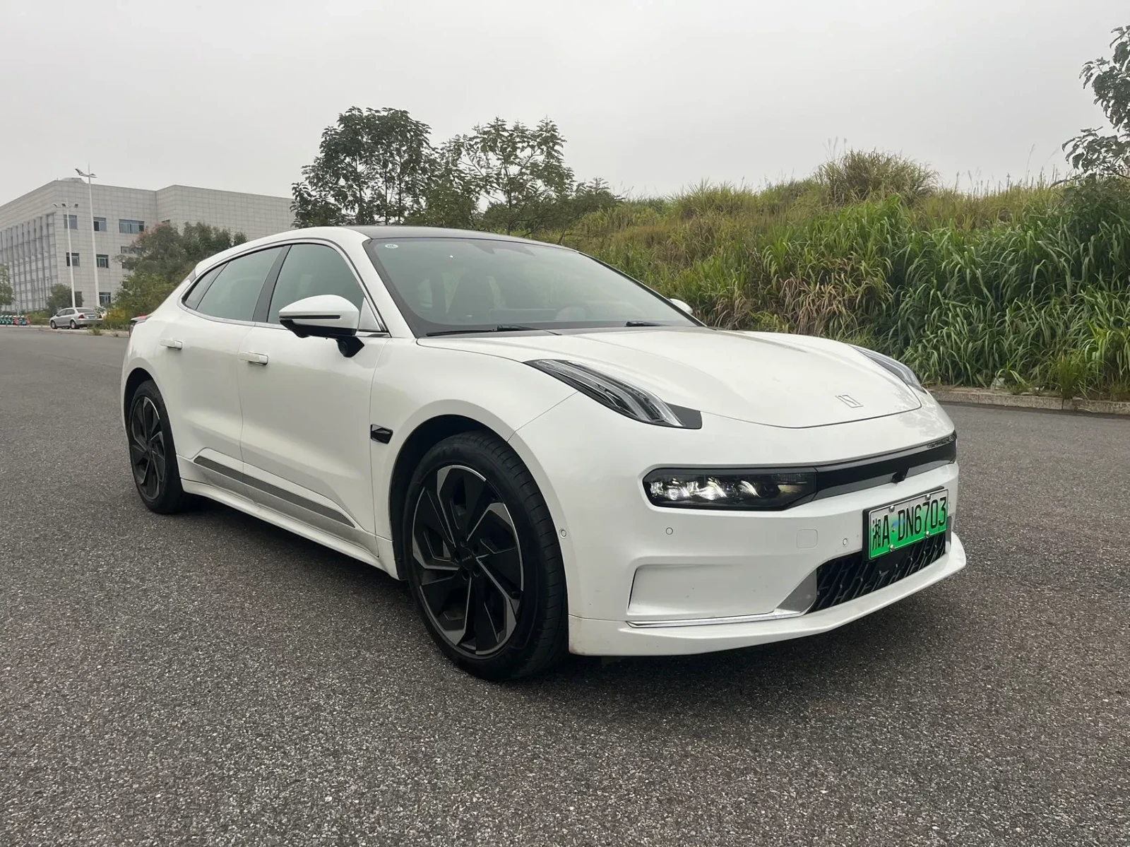 Zeekr 001  100KWH 741km, снимка 3 - Автомобили и джипове - 56733428