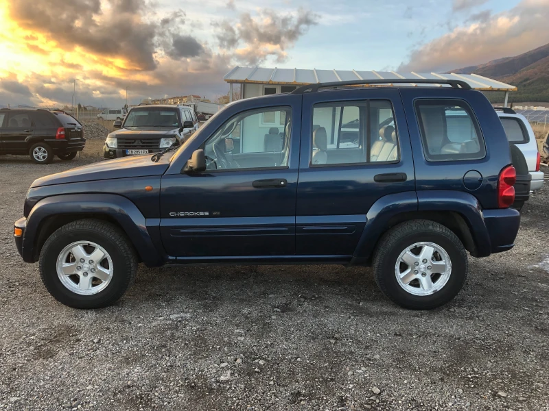 Jeep Cherokee 3.7 LIMITED ГЪРЦИЯ, снимка 4 - Автомобили и джипове - 48058873