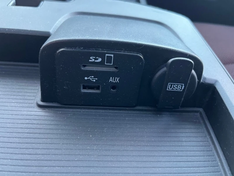 Dodge RAM 1500 * Sport V8 HEMI * CARFAX * ФИНАНСИРАНЕ, снимка 16 - Автомобили и джипове - 52706096