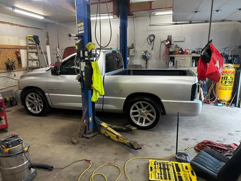 Dodge Ram SRT 10  CARFAX, снимка 2 - Автомобили и джипове - 53405209