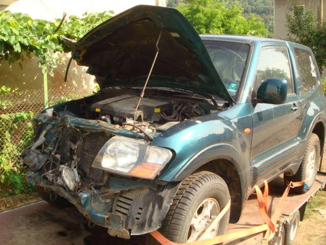 Mitsubishi Pajero 3.5 V6-24, снимка 1 - Автомобили и джипове - 46834386