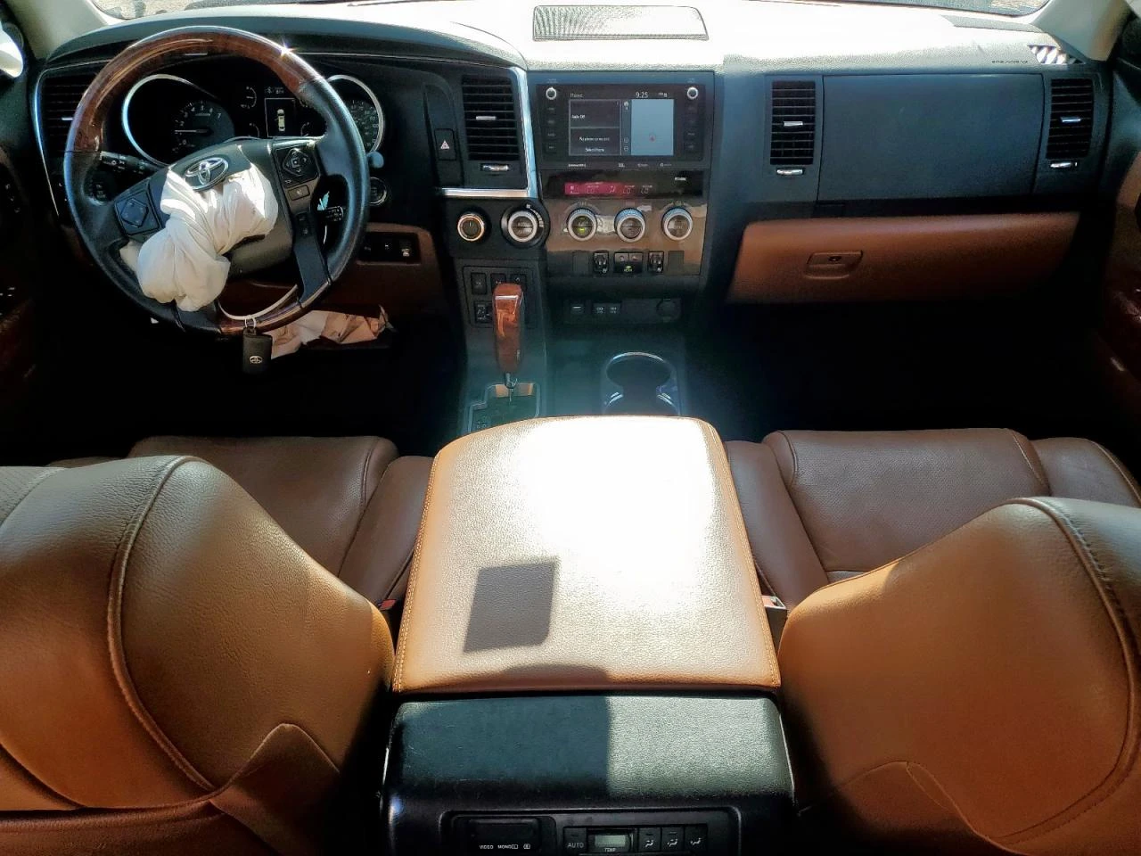 Toyota Sequoia PLATINUM/CARAMEL - изображение 8