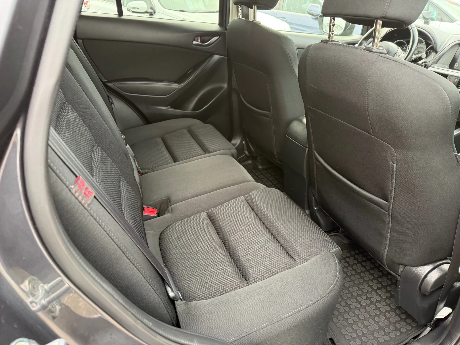 Mazda CX-5 2.2D CH 4x4 AUTOMAT Face-Lift - изображение 9