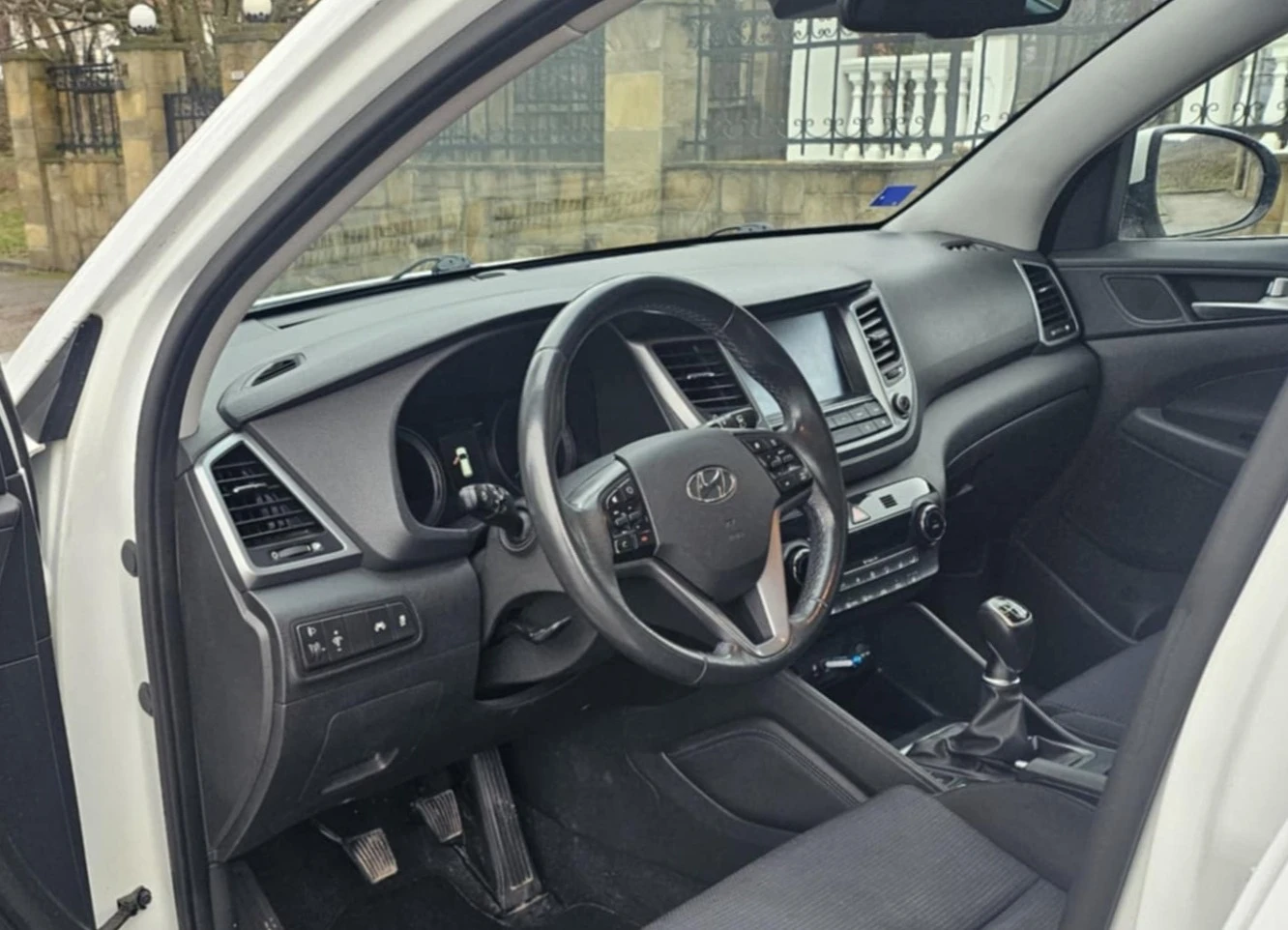 Hyundai Tucson 1.7CRDI * Xpossible * NAVI * СМЕНЕНА ВЕРИГА* , снимка 9 - Автомобили и джипове - 54011989