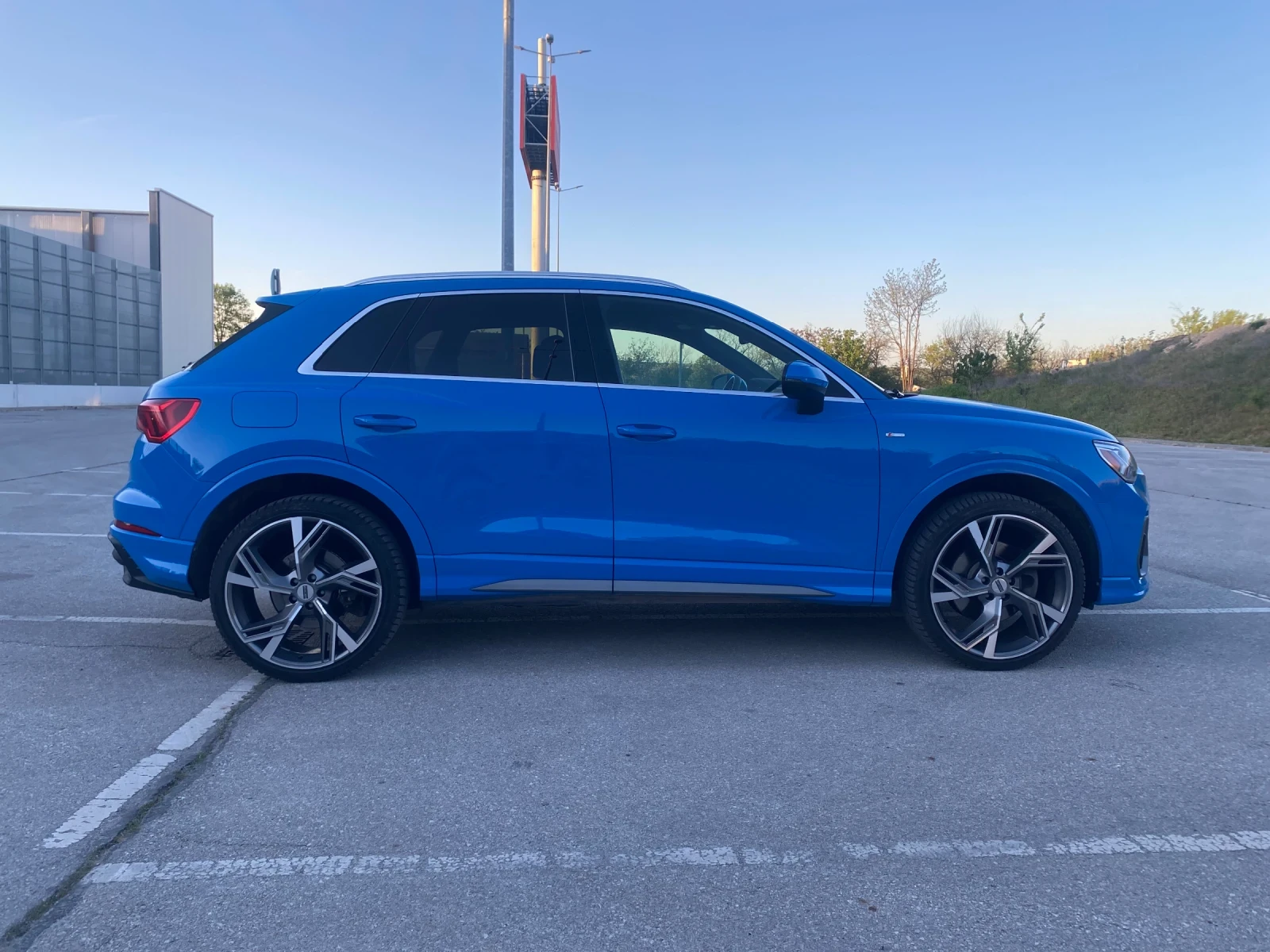 Audi Q3, снимка 5 - Автомобили и джипове - 54322552