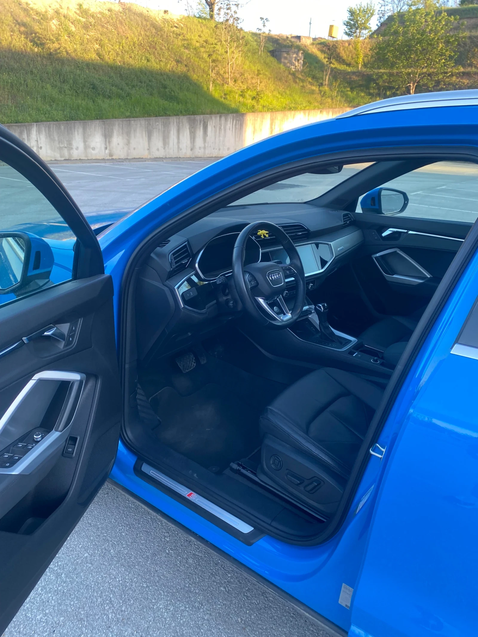 Audi Q3, снимка 4 - Автомобили и джипове - 54322552