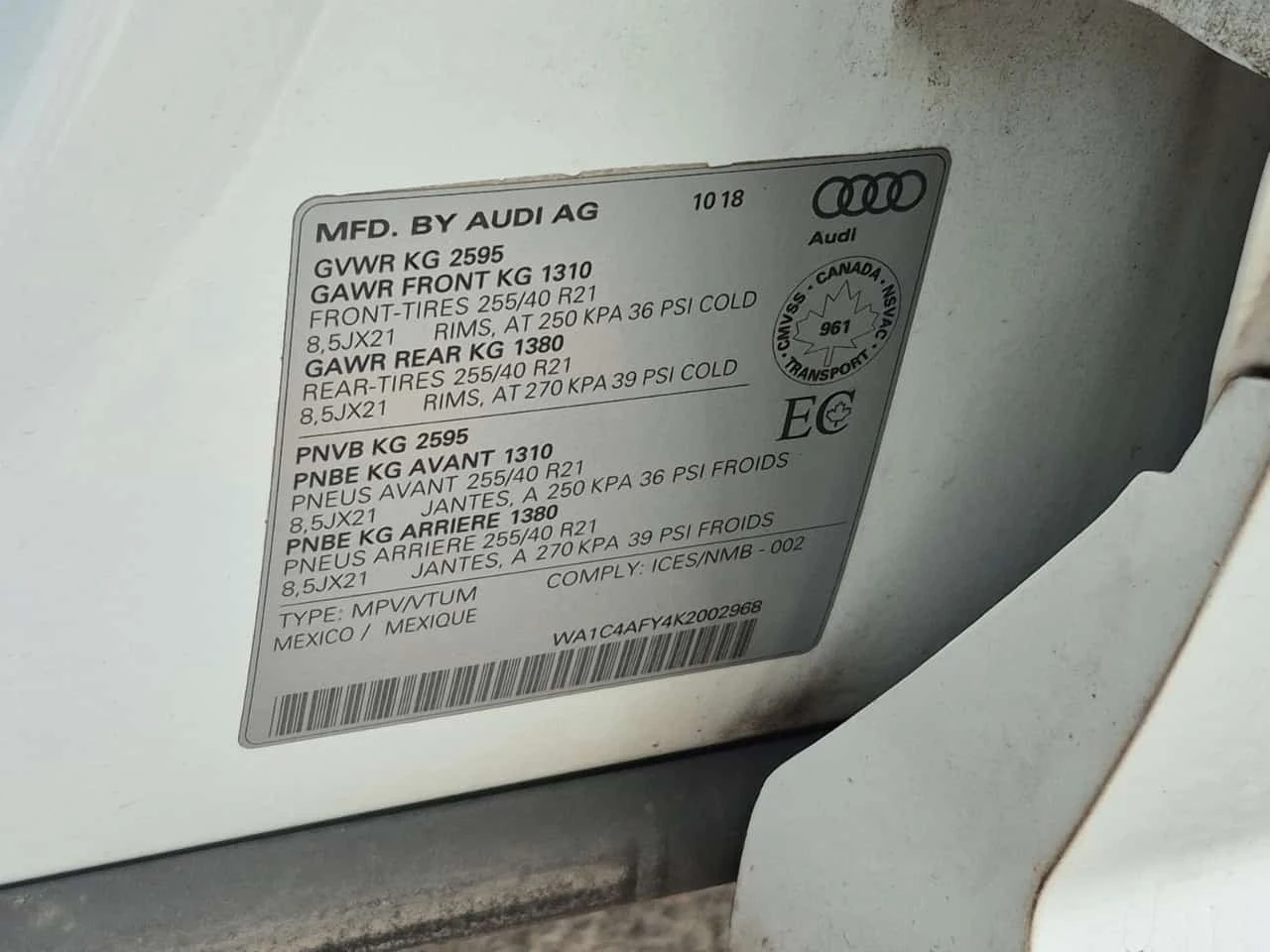 Audi SQ5 * TECHNIK * CARFAX * Без инциденти * , снимка 16 - Автомобили и джипове - 55784646