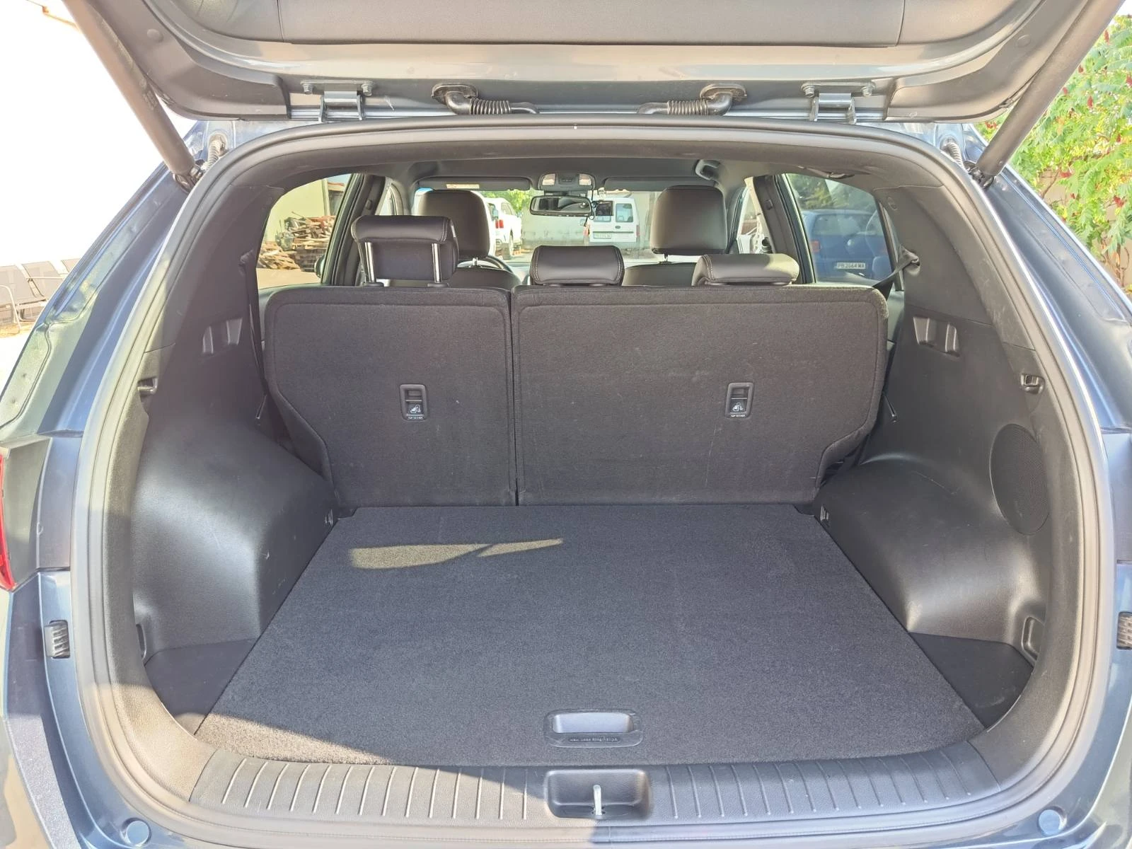 Kia Sportage 2.0 MPI, снимка 16 - Автомобили и джипове - 55796169