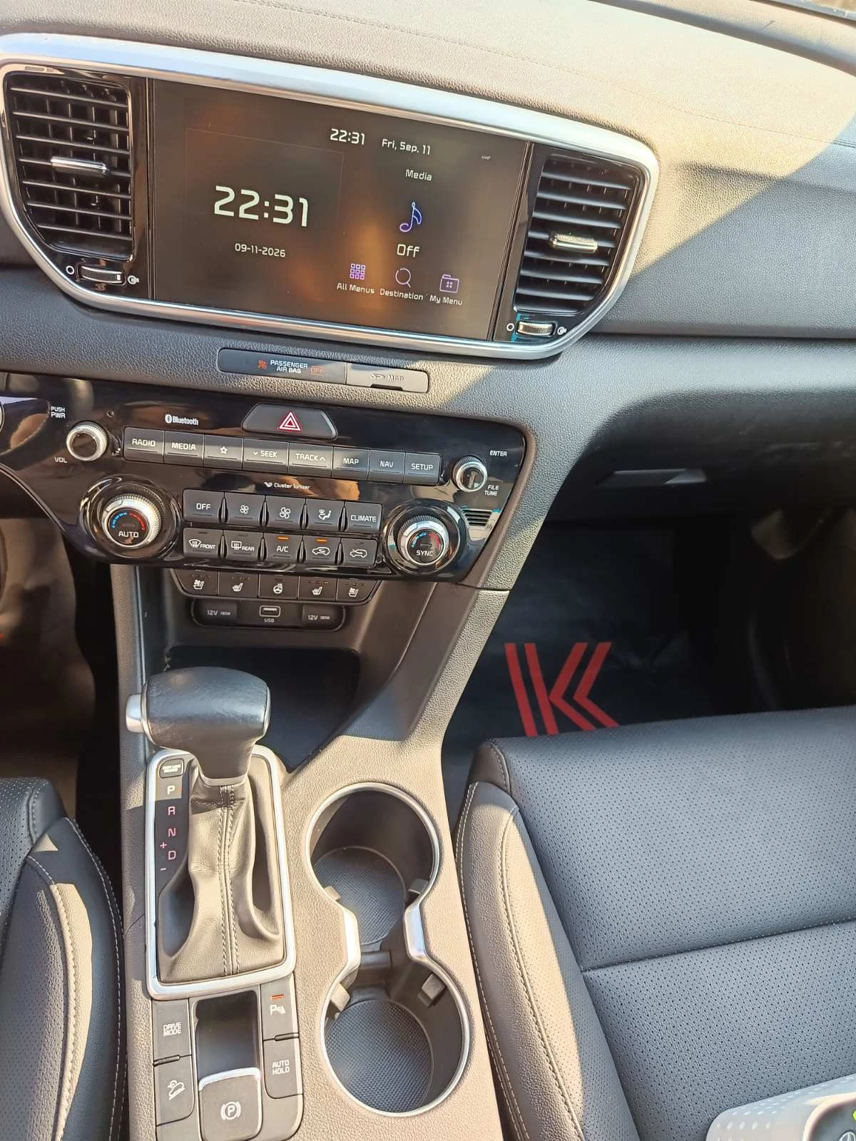 Kia Sportage 2.0 MPI, снимка 9 - Автомобили и джипове - 55796169