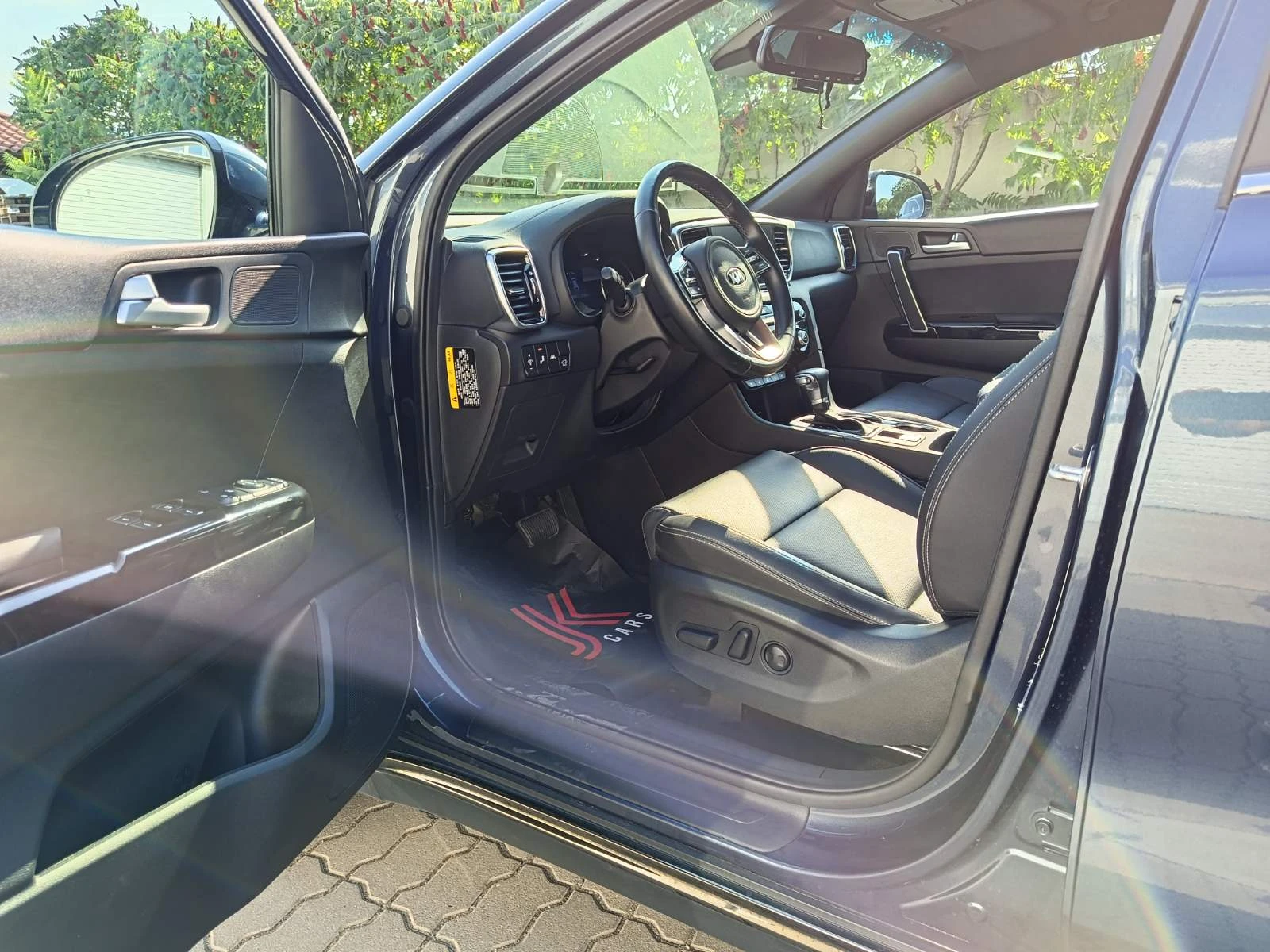 Kia Sportage 2.0 MPI, снимка 11 - Автомобили и джипове - 55796169