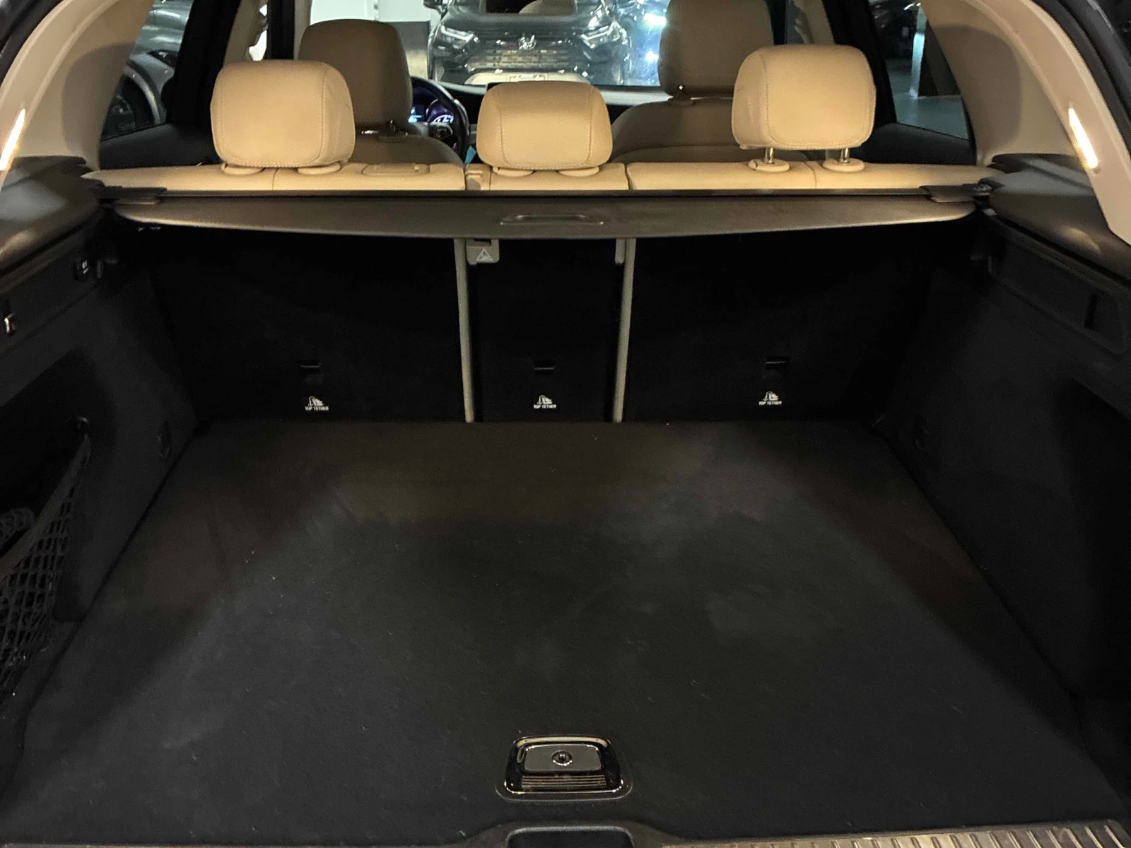 Mercedes-Benz GLC 300 * CARFAX * ОПЦИЯ ЗА ФИНАНСИРАНЕ, снимка 12 - Автомобили и джипове - 55823178