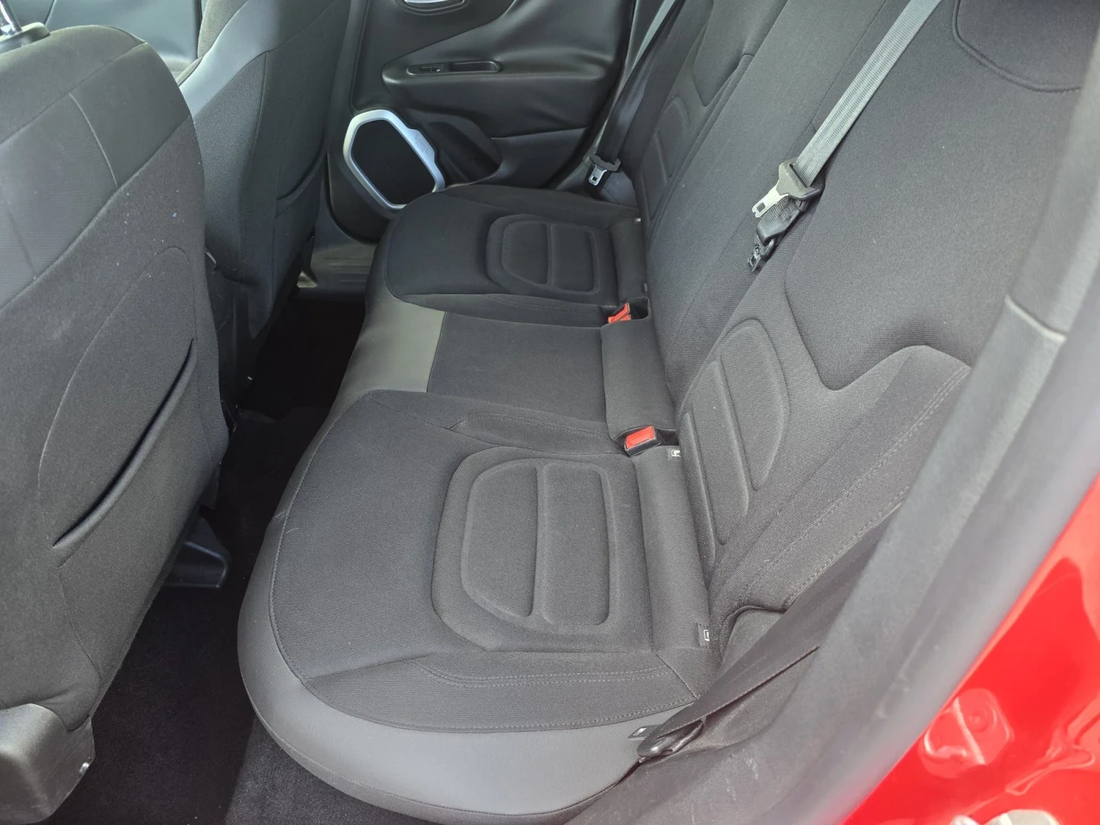 Jeep Renegade 1.6m.jet | Mobile.bg � ����������� 11