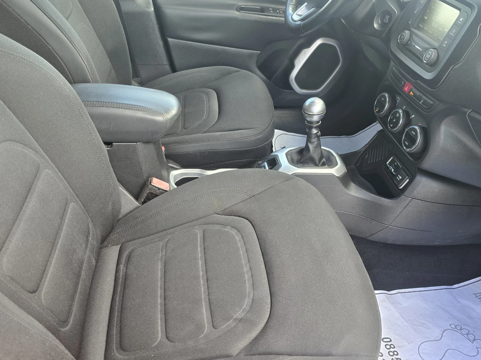 Jeep Renegade 1.6m.jet | Mobile.bg � ����������� 10