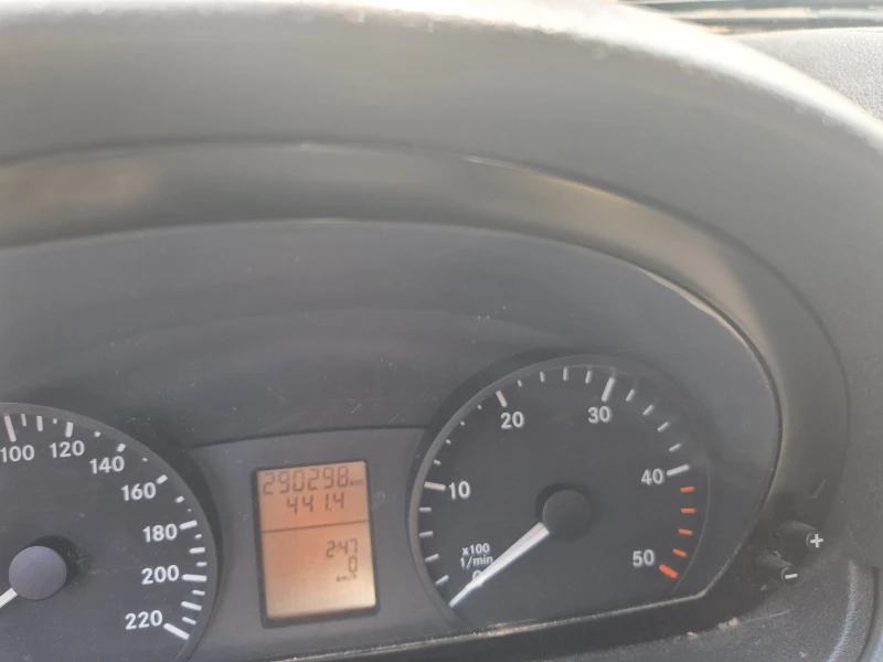 Mercedes-Benz Vito дълга база, снимка 8 - Бусове и автобуси - 52356843