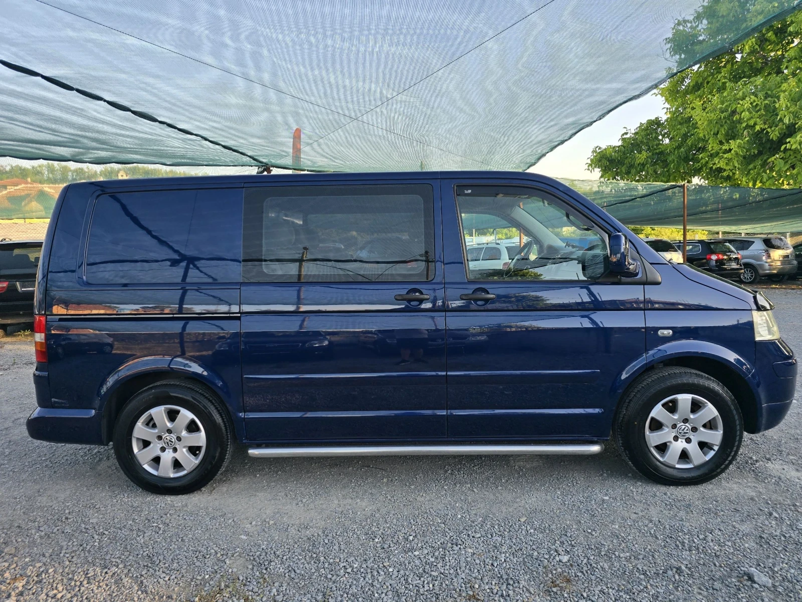 VW Transporter 2.5 TDI 131 К.С. 5 МЕСТЕН / КЛИМА / ОБСЛУЖЕН - изображение 6