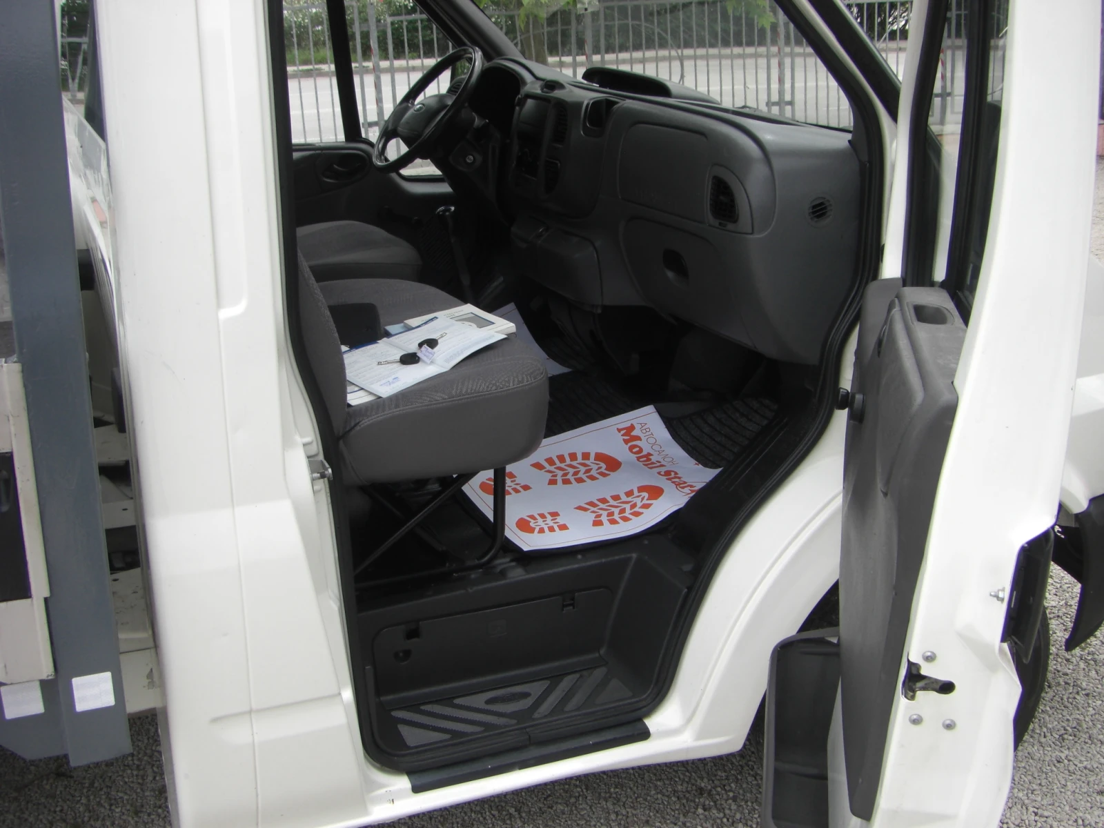Ford Transit 2.4tdci , снимка 12 - Бусове и автобуси - 54375951