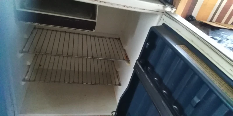 Каравана Adria L 450qr , снимка 5 - Каравани и кемпери - 52283672