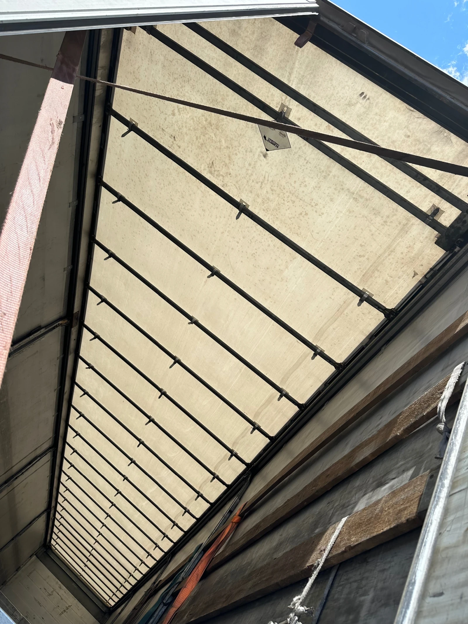 ����������� Schmitz S 01 | Mobile.bg � ����������� 9