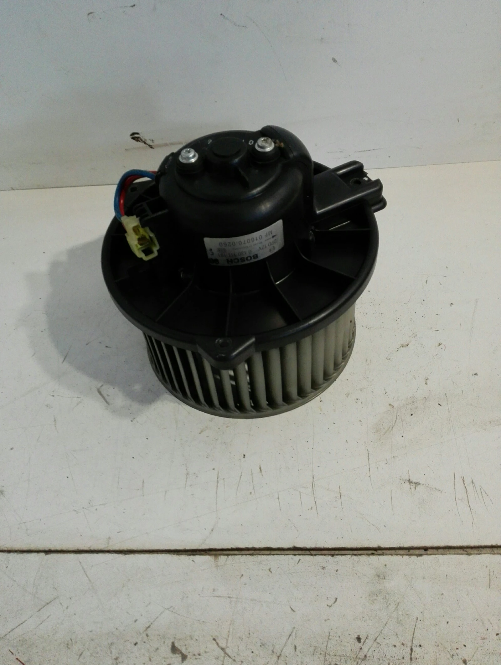 ���������� ����� ����� �40 1.8� | Mobile.bg � ����������� 1