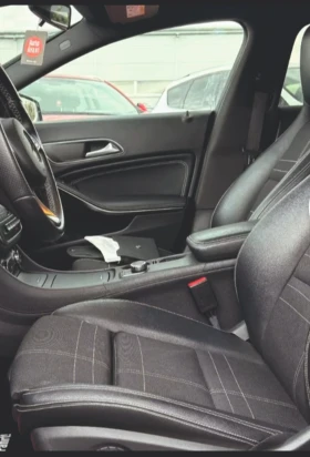 Mercedes-Benz CLA 180, снимка 10