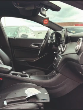 Mercedes-Benz CLA 180, снимка 9