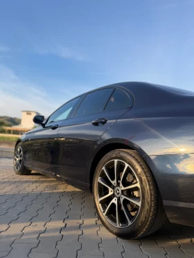Mercedes-Benz E 300, снимка 12