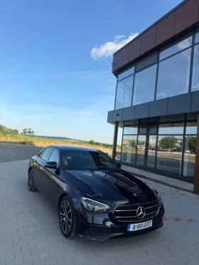Mercedes-Benz E 300, снимка 1
