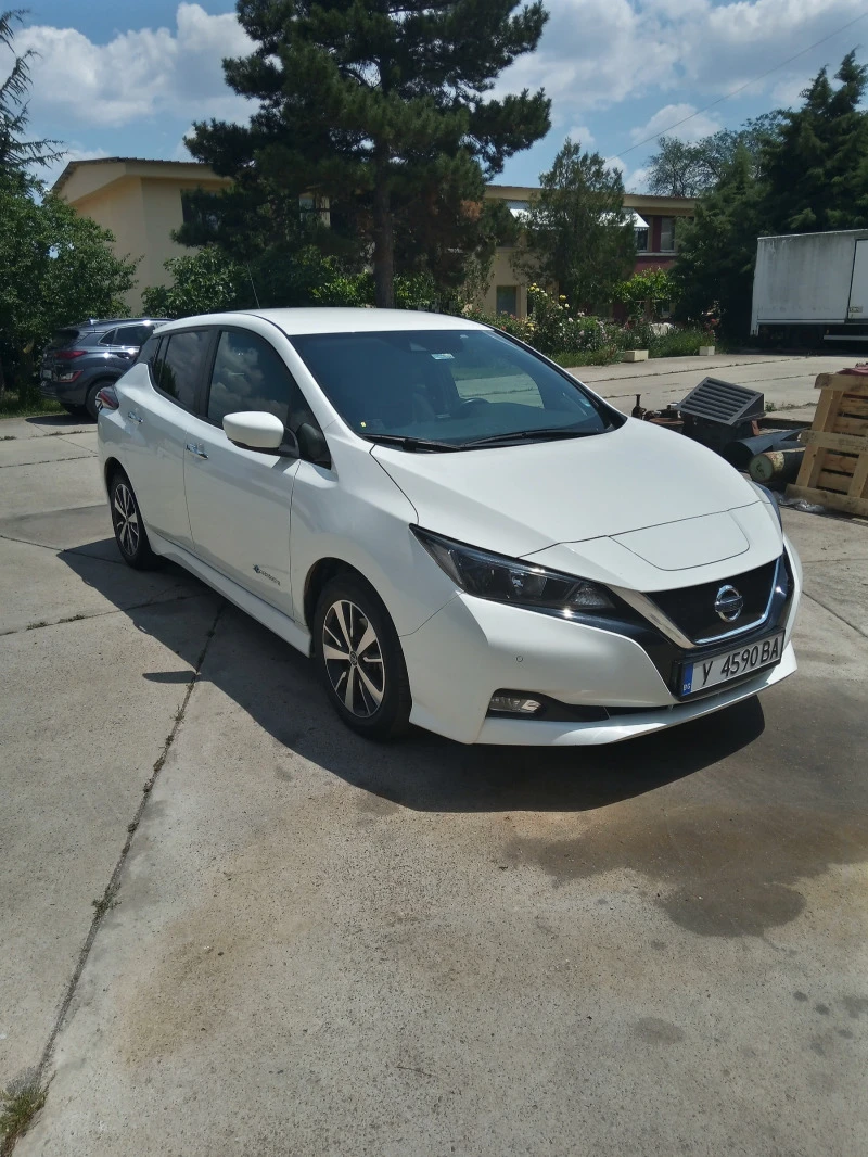 Nissan Leaf  40kw Бартер, снимка 3 - Автомобили и джипове - 47112911