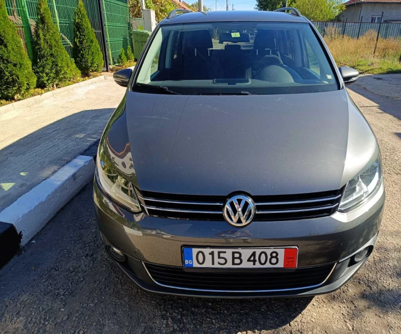 VW Touran 7 места, 1, 6TDI 105к.с. Топ състояние, снимка 3 - Автомобили и джипове - 47434960