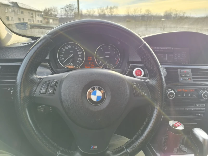 BMW 330, снимка 15 - Автомобили и джипове - 48783325