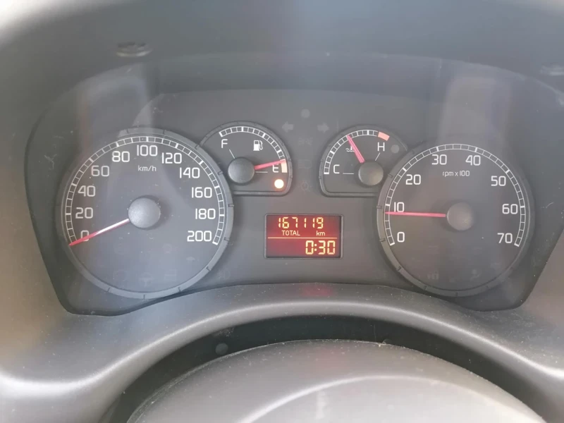 Fiat Punto 1.2 бензин клима , снимка 6 - Автомобили и джипове - 49566258