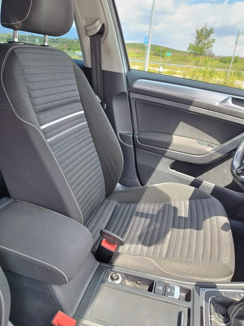 VW Golf 1.6, снимка 7 - Автомобили и джипове - 52862121