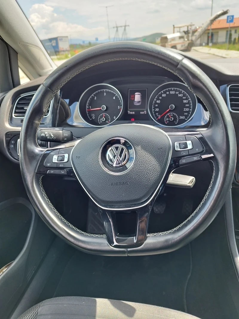 VW Golf 1.6, снимка 6 - Автомобили и джипове - 52862121