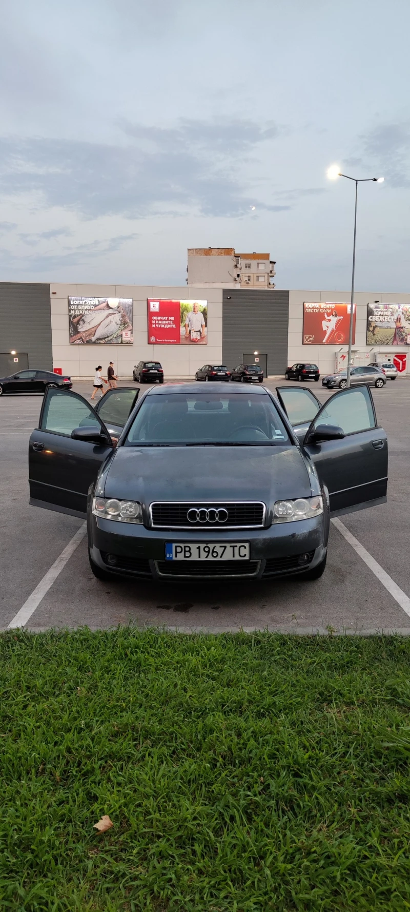 Audi A4, снимка 8 - Автомобили и джипове - 50772707