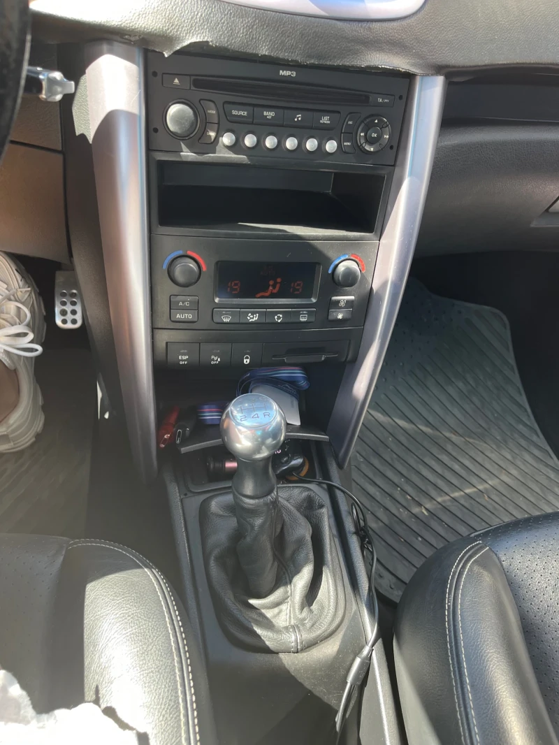 Peugeot 207, снимка 6 - Автомобили и джипове - 52627147