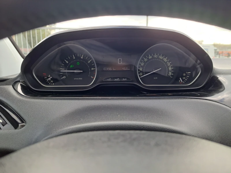 Peugeot 208 1.2i - ЕURO 6B 103 000kм, снимка 16 - Автомобили и джипове - 52281204