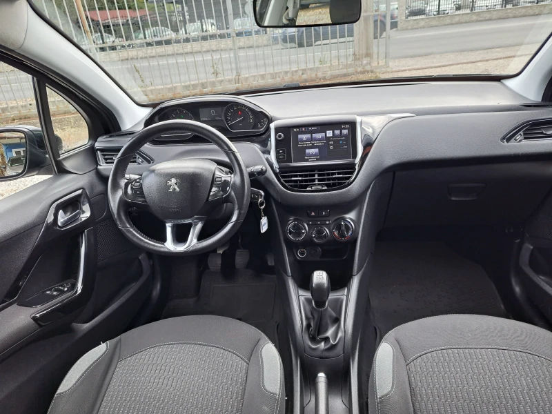 Peugeot 208 1.2i - ЕURO 6B 103 000kм, снимка 13 - Автомобили и джипове - 52281204