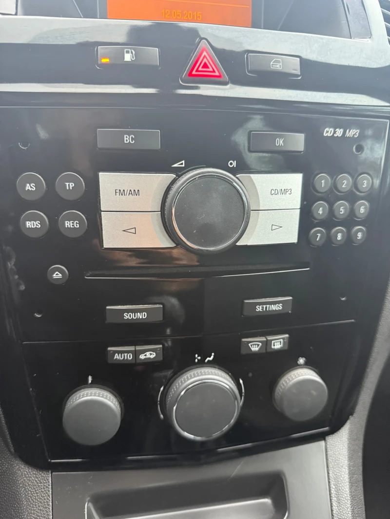 Opel Zafira 1.6I ECO Metan, снимка 9 - Автомобили и джипове - 52455452