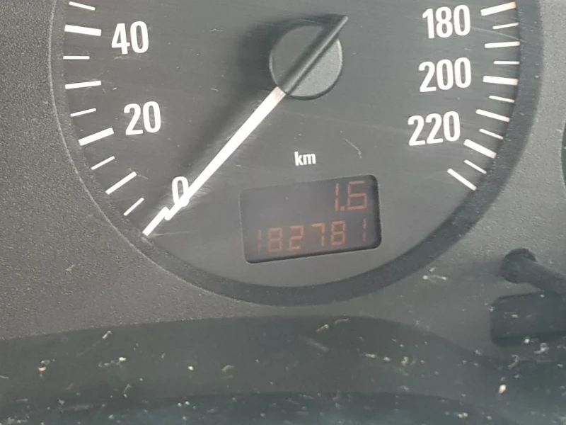 Opel Zafira, снимка 7 - Автомобили и джипове - 52793846