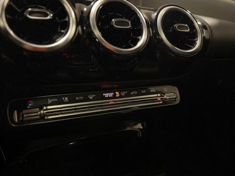 Mercedes-Benz CLA * 250 4MATIC Coupe * CARFAX * БЕЗ ПЪРВОНАЧАЛНА ВНО, снимка 14 - Автомобили и джипове - 52959863