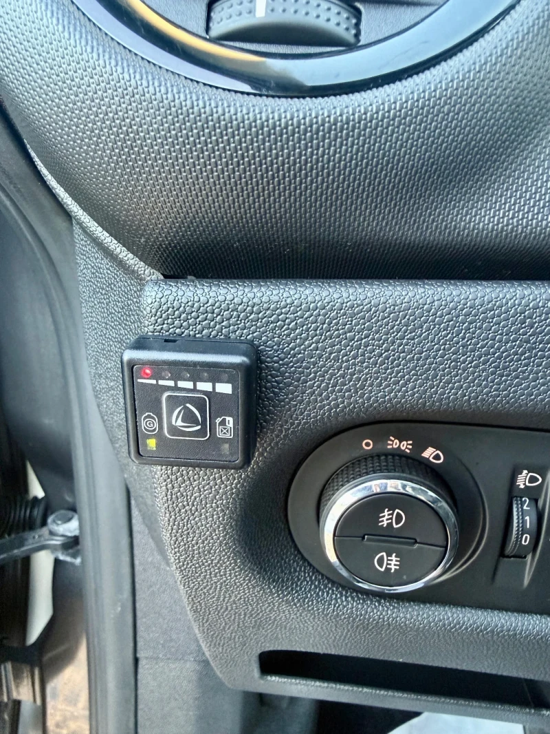 Opel Corsa 1.2 B/GPL, снимка 13 - Автомобили и джипове - 53146155