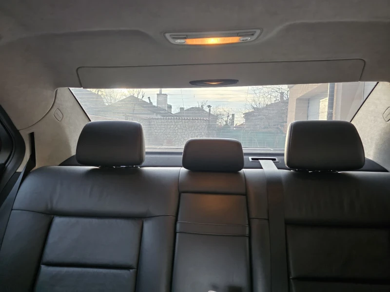 Mercedes-Benz E 350 4MATIC, снимка 9 - Автомобили и джипове - 53261503