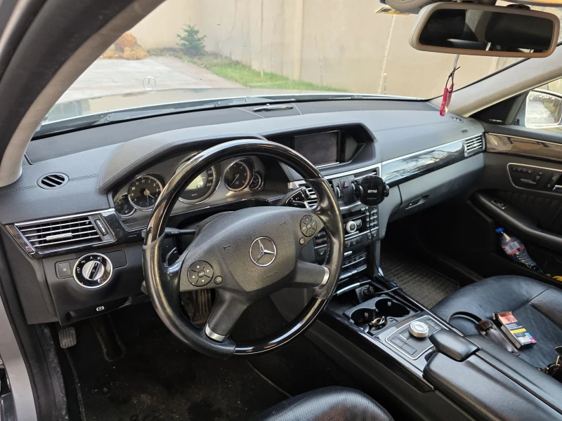 Mercedes-Benz E 350 4MATIC, снимка 7 - Автомобили и джипове - 53261503