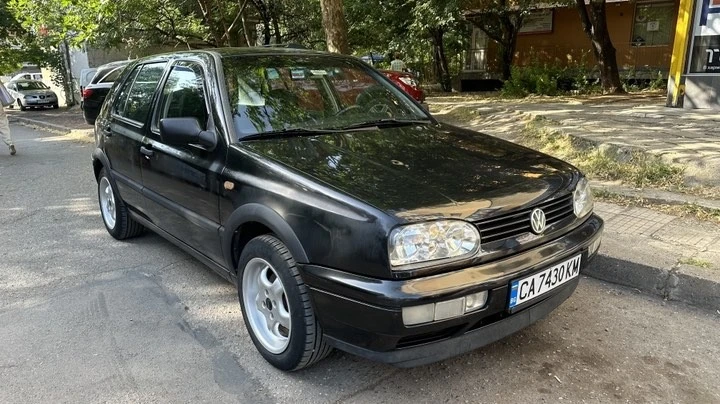 VW Golf 3, снимка 1 - Автомобили и джипове - 47239531