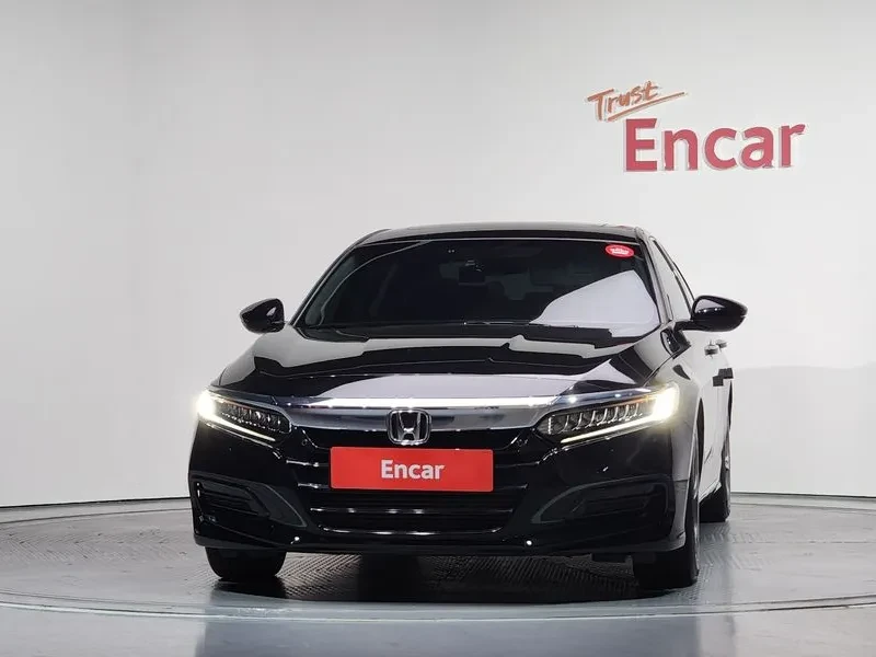 Honda Accord 1.5 TURBO, снимка 3 - Автомобили и джипове - 55207385