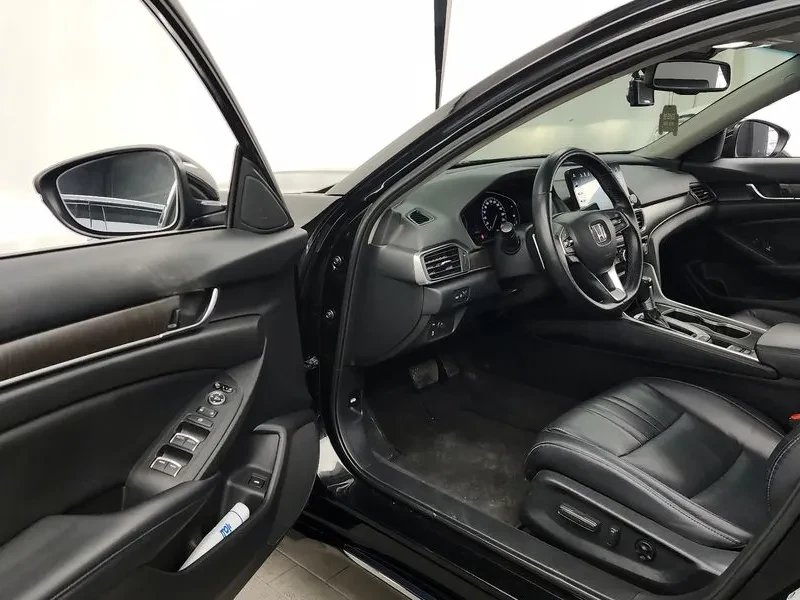 Honda Accord 1.5 TURBO, снимка 10 - Автомобили и джипове - 55207385