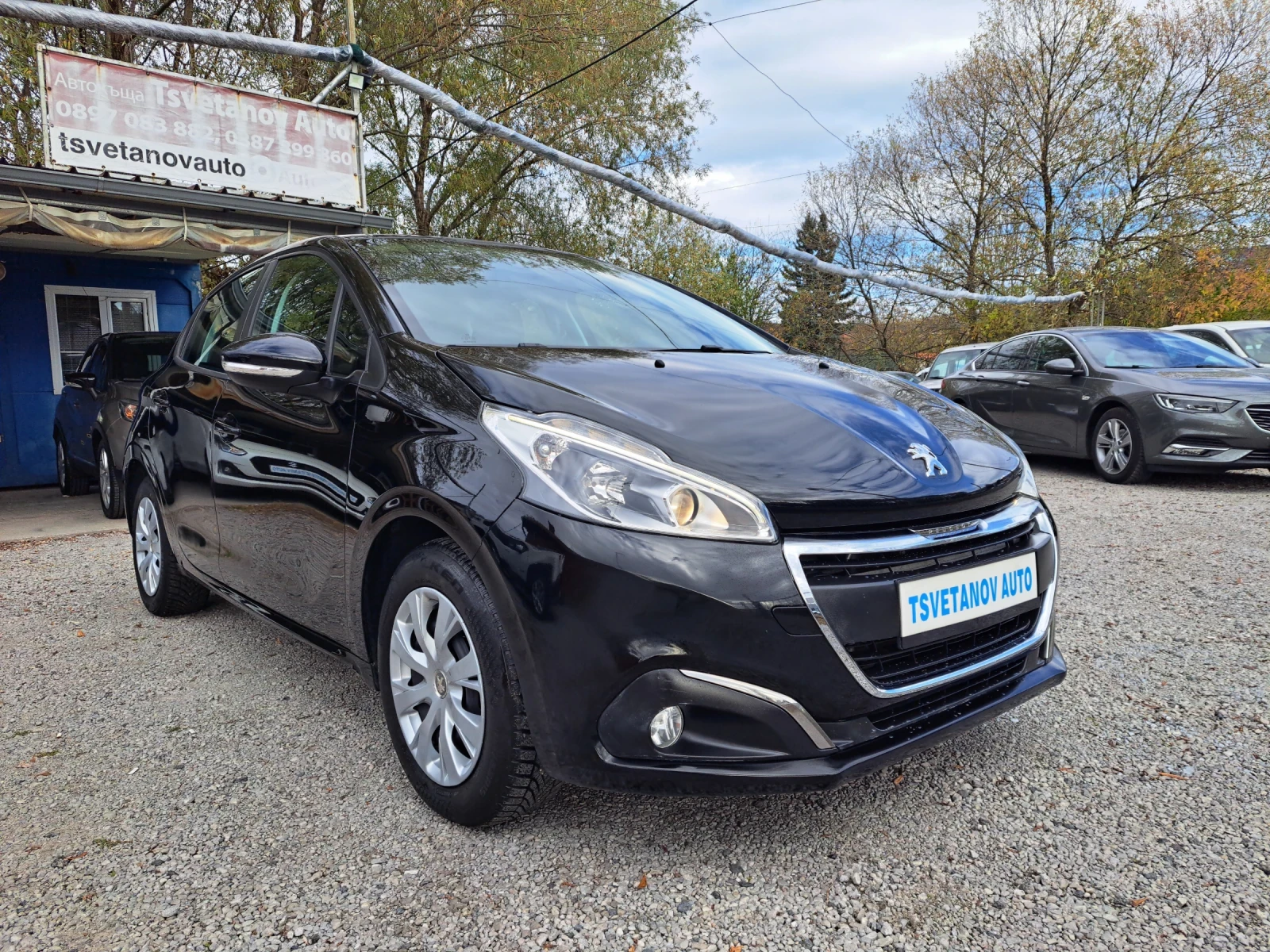 Peugeot 208 1.2i - ЕURO 6B 103 000kм, снимка 1