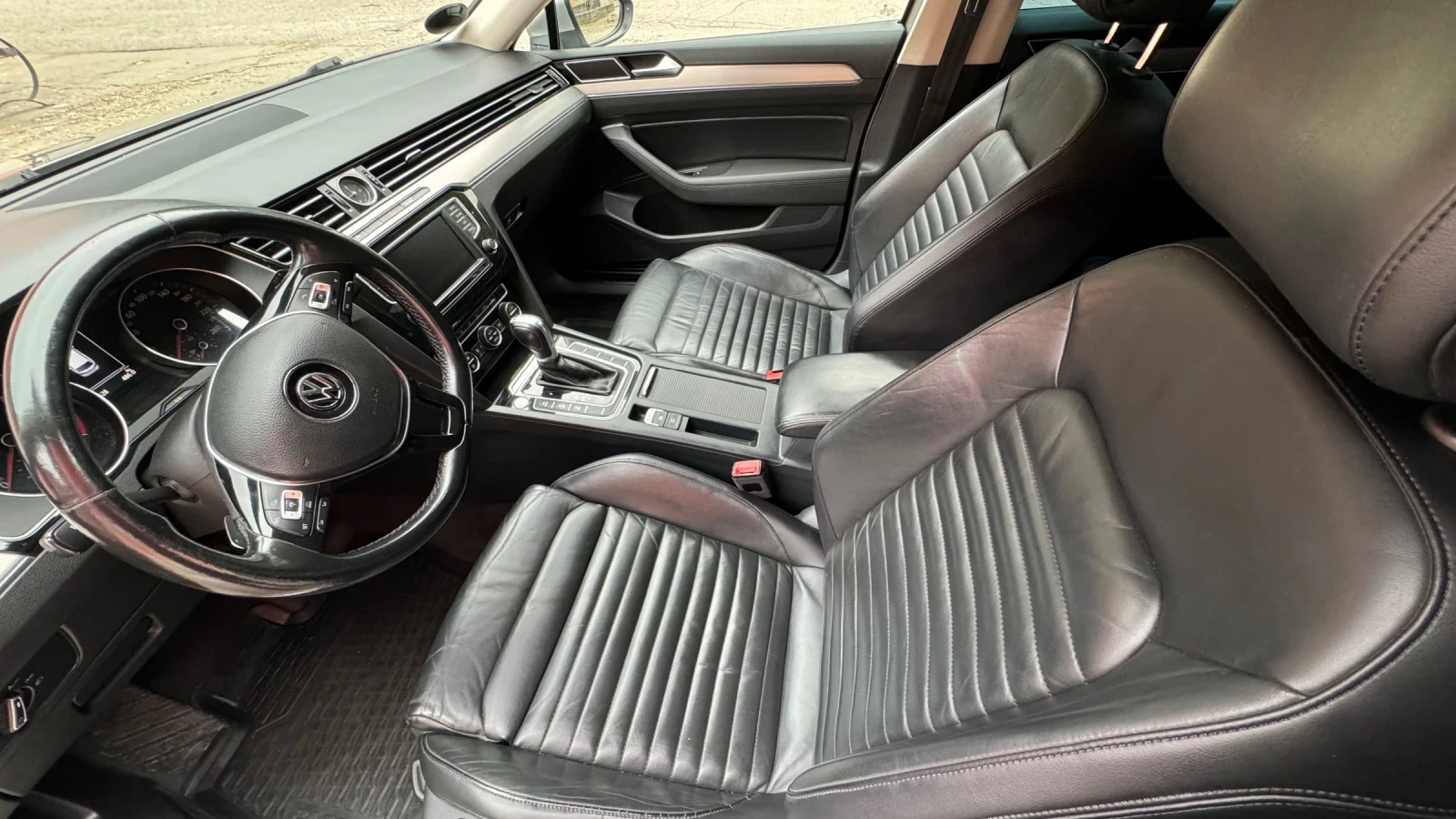 VW Passat B8 Highline 2.0TDI 190к.с. EURO 6B Distronic - изображение 7